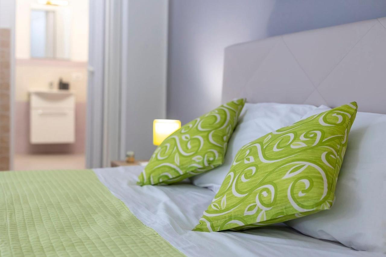 Brezza Salina Bed & Breakfast Torre Nubia ภายนอก รูปภาพ